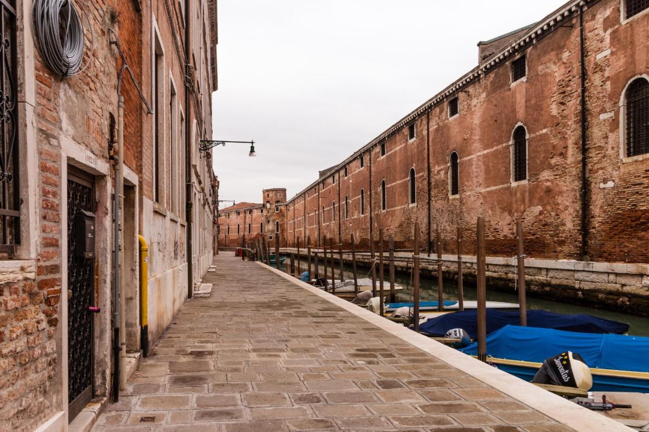 Corderie De La Tana Biennale Exhibition @Arsenale Apartment Venice Luaran gambar