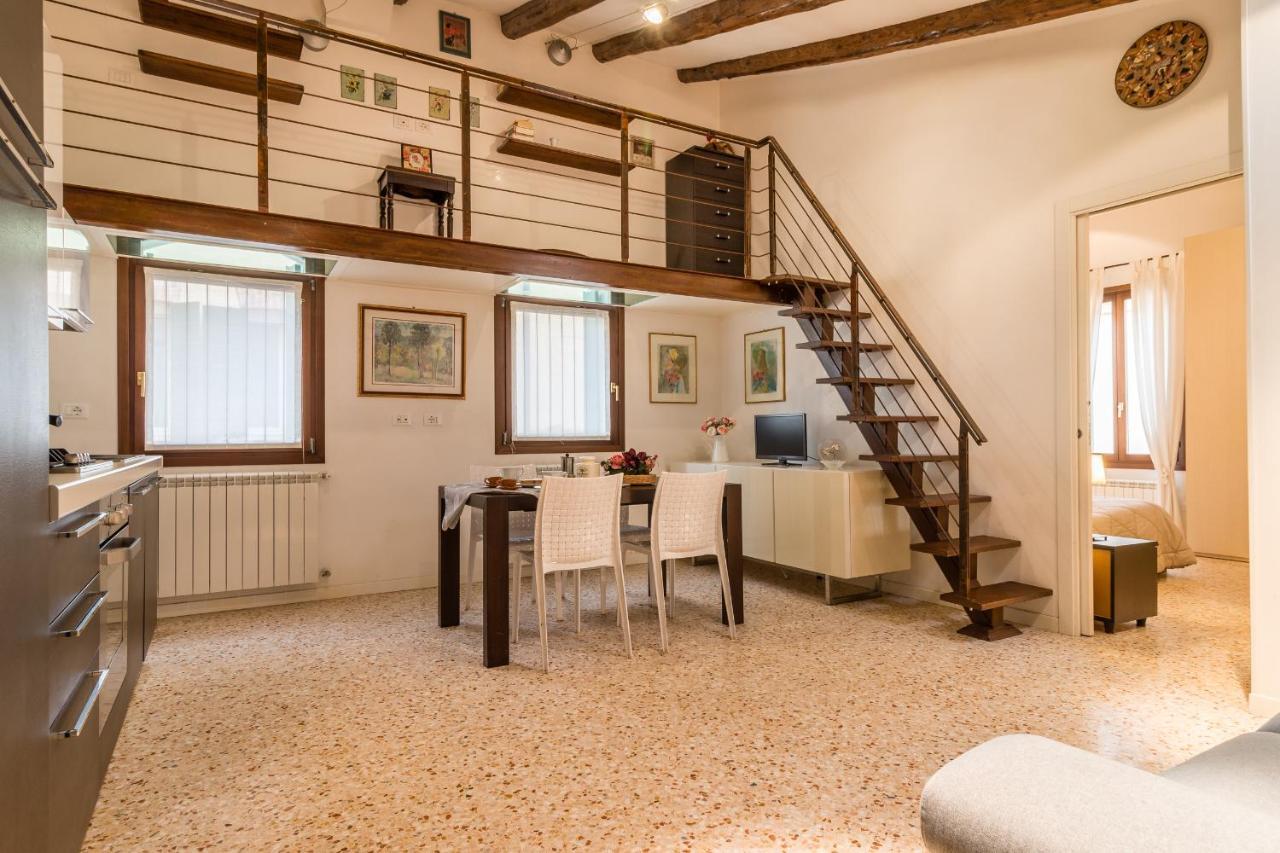 Corderie De La Tana Biennale Exhibition @Arsenale Apartment Venice Luaran gambar