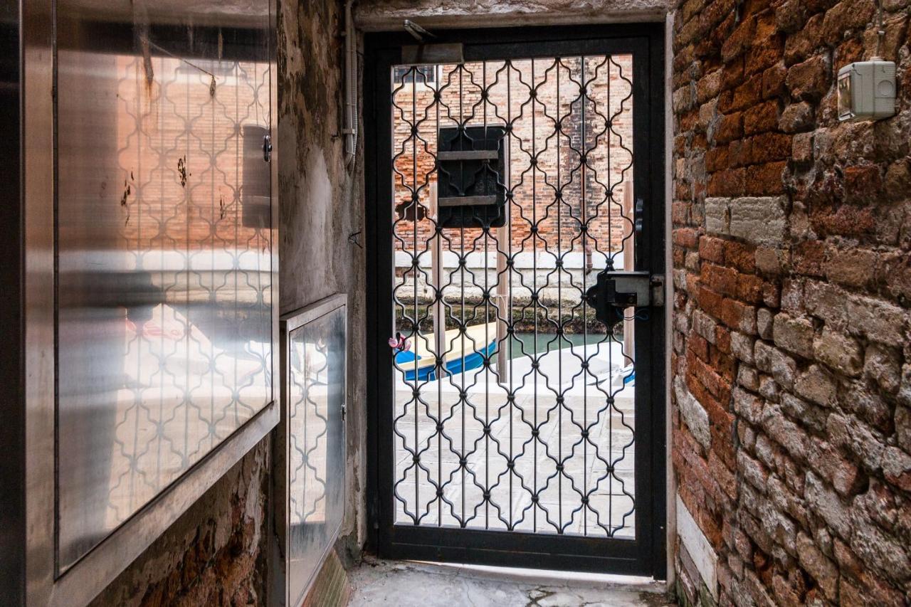 Corderie De La Tana Biennale Exhibition @Arsenale Apartment Venice Luaran gambar